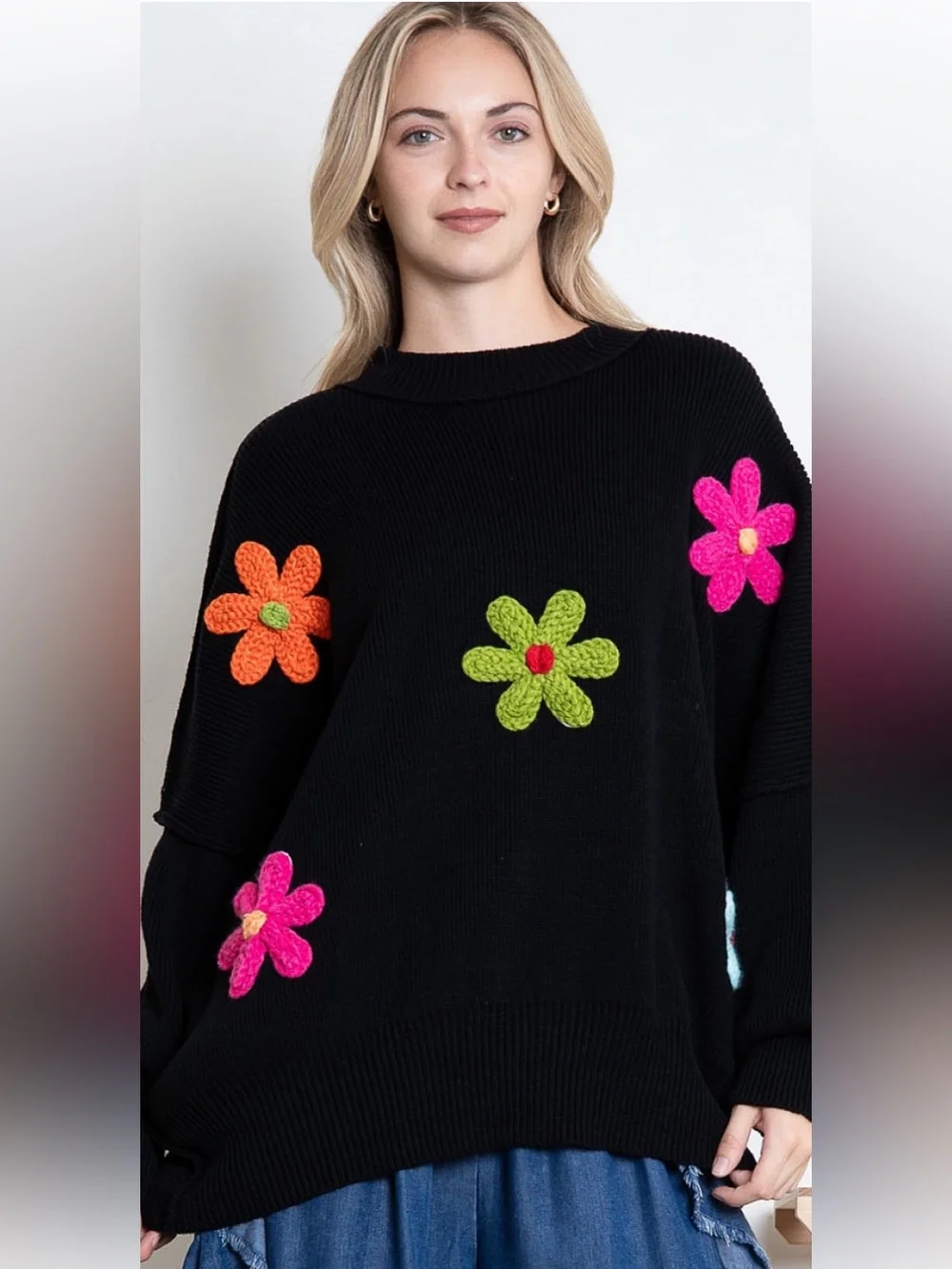 144 ❤️ BLUEVELVET floral black sweater
